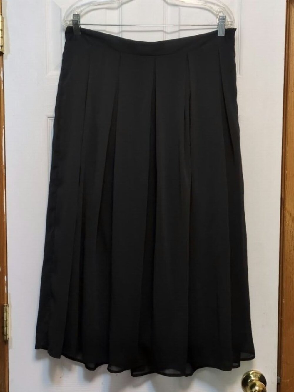 Roz & Ali Black Pleated Midi Skirt Size 16 Flowy A-Line Side Zip Chiffon Overlay